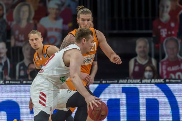 两连败，多特在过去六场德甲比赛中遭遇四场失利.