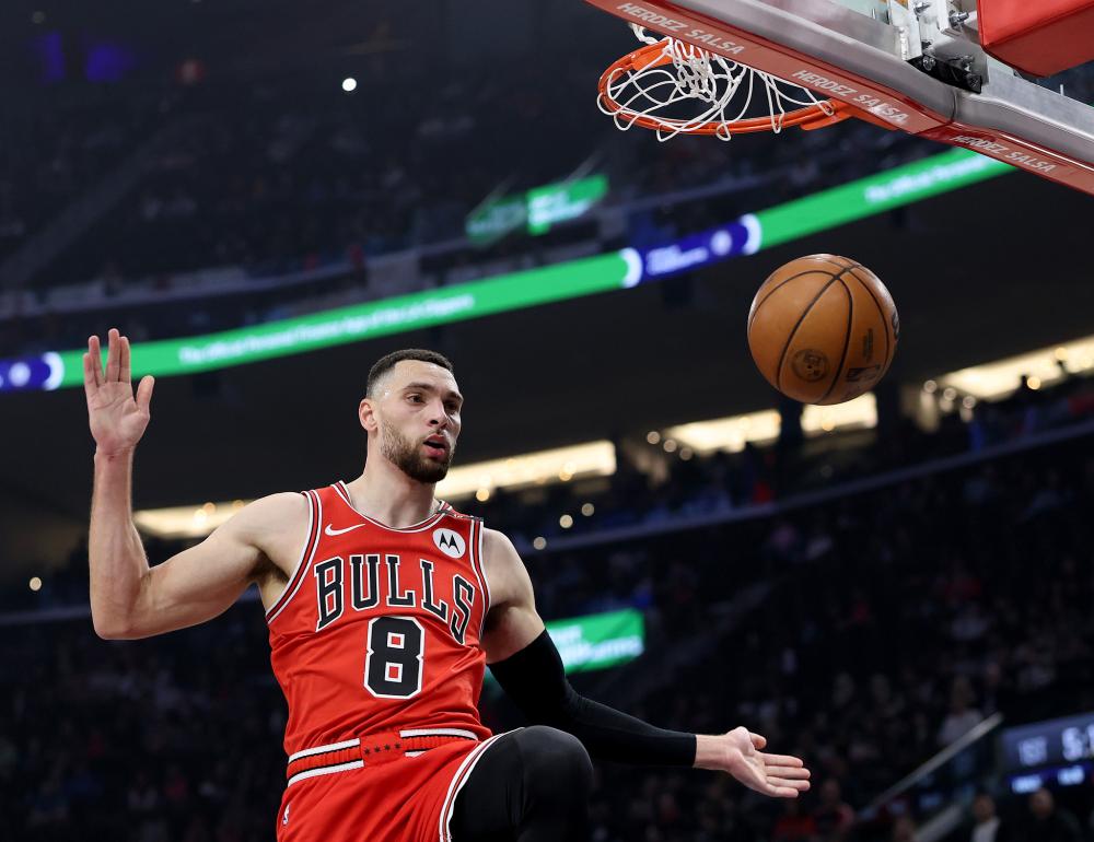 赵勇：四场比赛整体来看队员比第一周要好些 包括技术心态我们都要全方位提高