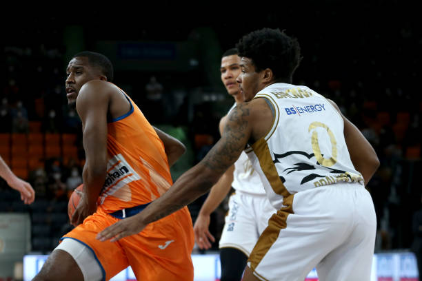 更是两家俱 更是两家俱